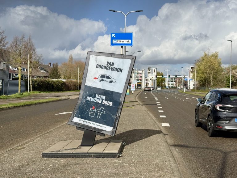 Gehavende reclamezuilen naar Helmond als signaal tegen normvervaging in verkeer