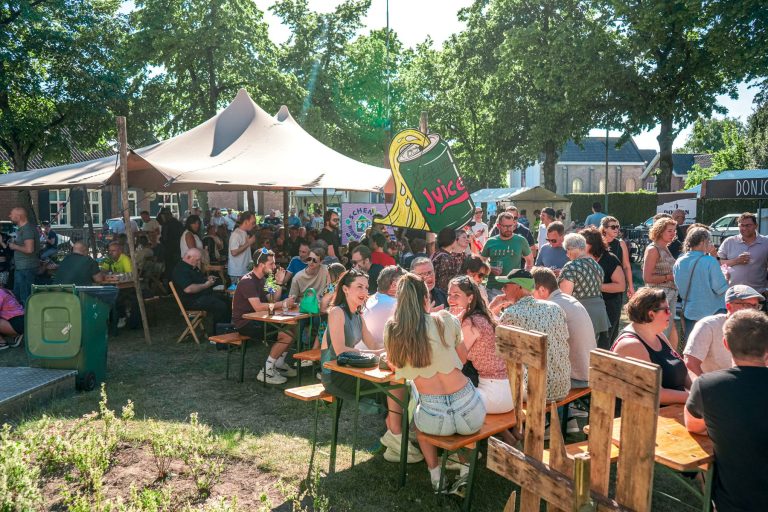 Helmond ontkurkt nieuw evenement: VENIJN – Bier & Wijnfestijn strijkt neer in deKasteeltuin