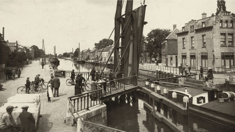 Knaal 200 jaar gaat verder